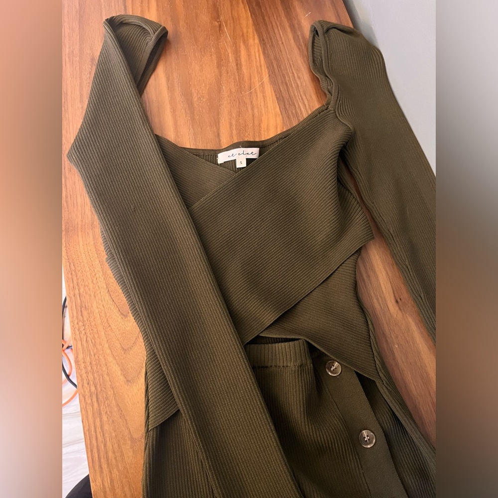 Et Clet Green small longsleeve dress. Brand New